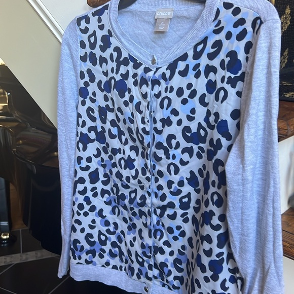 Chicos Lite Weight Cardigan. Silver Button Front . Size 0. EUC - Picture 4 of 7